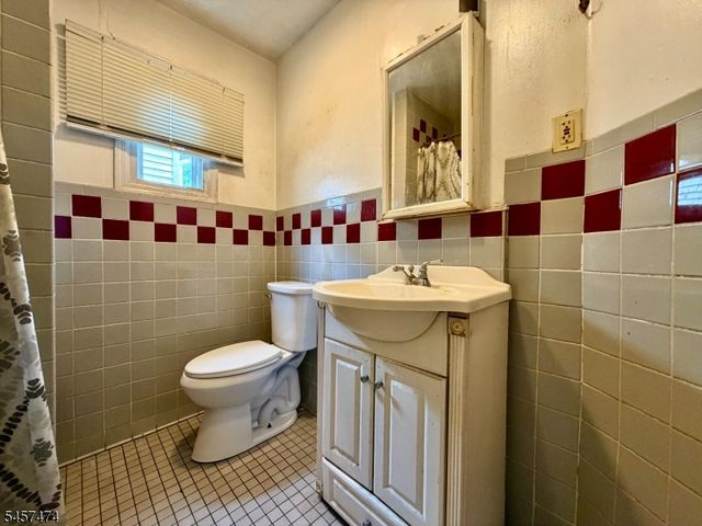 64 Cedarbrook Rd, West Milford Twp., NJ 07421