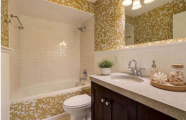 4625 SUMMERWIND DRIVE 13, Sarasota, FL 34234