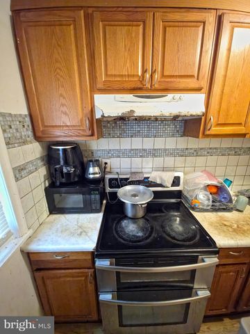 5710 N AMERICAN ST, Philadelphia, PA 19120