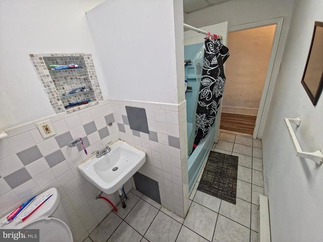 5710 N AMERICAN ST, Philadelphia, PA 19120