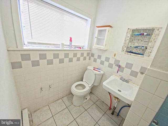 5710 N AMERICAN ST, Philadelphia, PA 19120