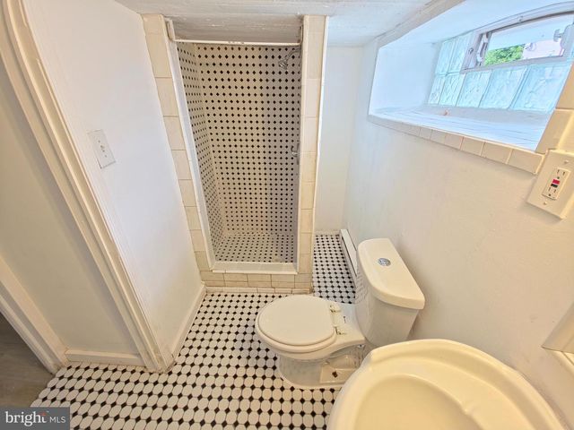 5710 N AMERICAN ST, Philadelphia, PA 19120