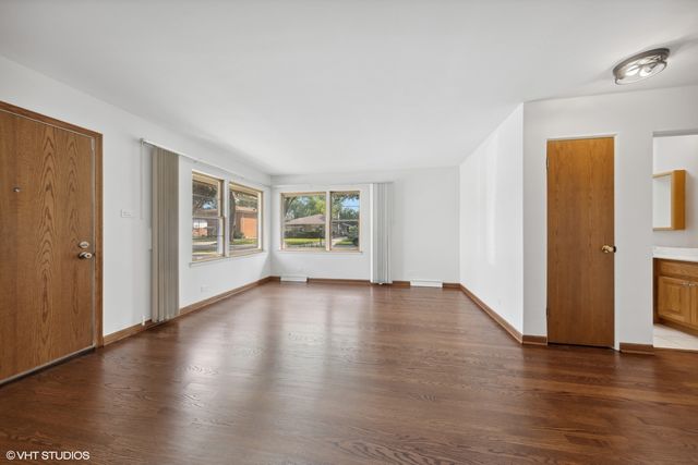 724 Barnsdale Road A, La Grange Park, IL 60526