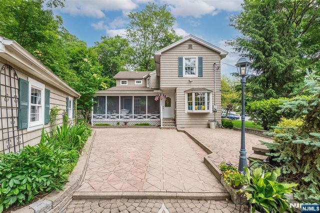 45 Cavell Place, West Caldwell, NJ 07006