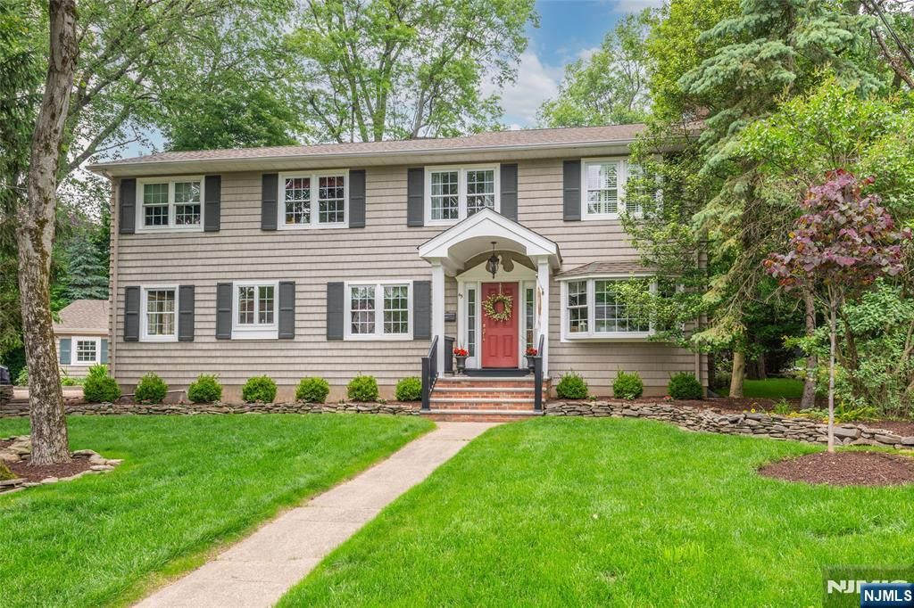 45 Cavell Place, West Caldwell, NJ 07006