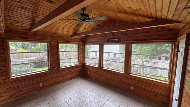 21 Woodfield Street, Nashua, NH 03062