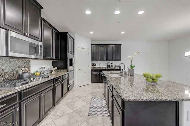 2894 Shining Sun Way, Henderson, NV 89052