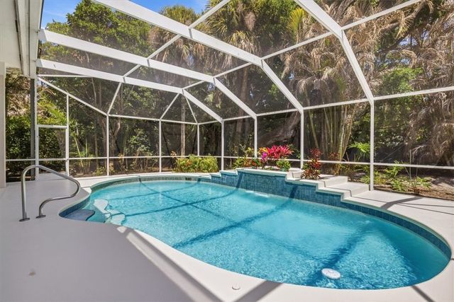 120 N White Jewel Court, Vero Beach, FL 32963