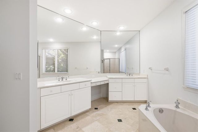 120 N White Jewel Court, Vero Beach, FL 32963