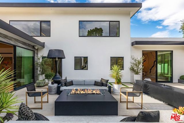 9455 Eden Drive, Beverly Hills, CA 90210