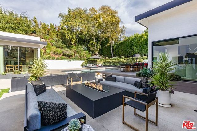 9455 Eden Drive, Beverly Hills, CA 90210