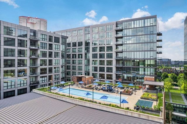 250 W Spring Street, 323, Columbus, OH 43215