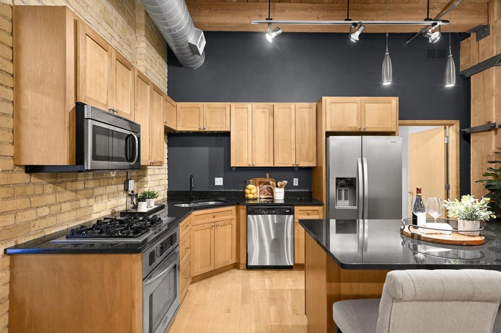 607 Washington Avenue S 204, Minneapolis, MN 55415 — photo 5