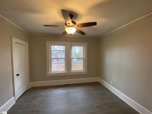 719 Chestnut Street, Laurens, SC 29360