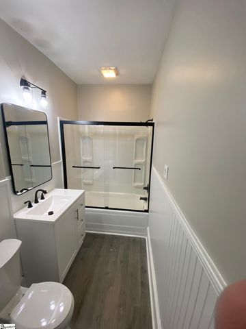 719 Chestnut Street, Laurens, SC 29360