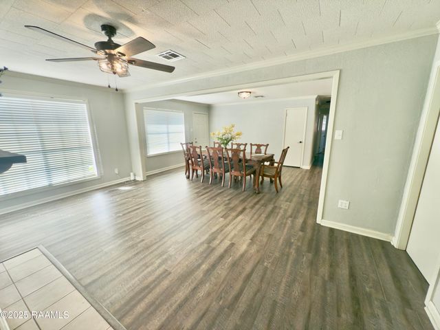 148 Emerite Drive, Lafayette, LA 70506