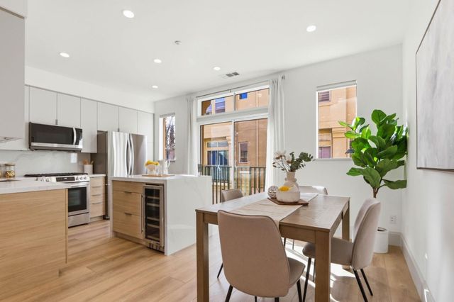 141 Huntington Court, Mountain View, CA 94043