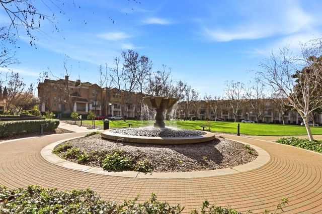 141 Huntington Court, Mountain View, CA 94043