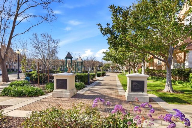 141 Huntington Court, Mountain View, CA 94043