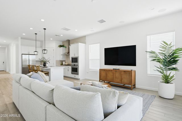 21718 N 58TH Street, Phoenix, AZ 85054