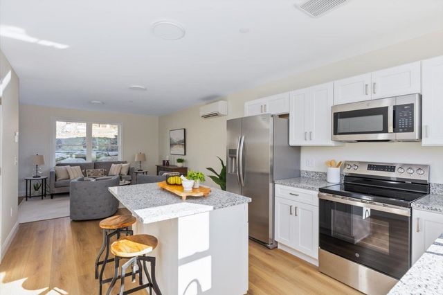 33 Lucy Lane, Peterborough, NH 03458