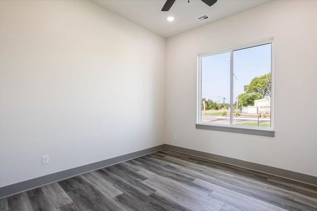 5530 N St. Paul St., Wichita, KS 67204