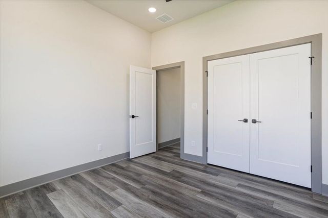 5530 N St. Paul St., Wichita, KS 67204