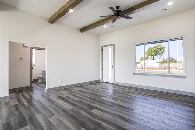 5530 N St. Paul St., Wichita, KS 67204