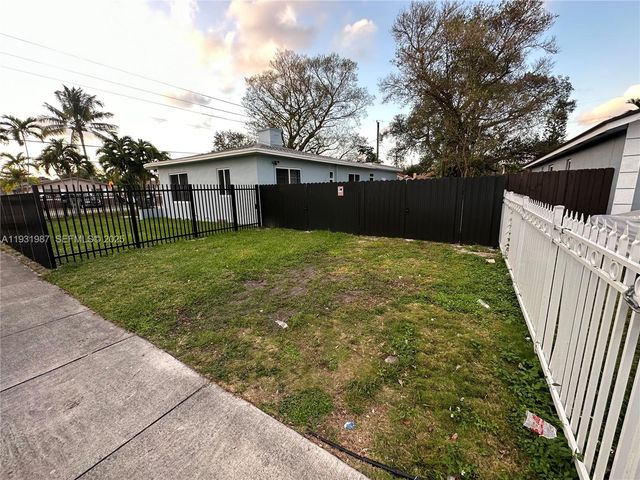 1791 NW 45th St, Miami, FL 33142