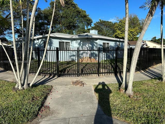 1791 NW 45th St, Miami, FL 33142