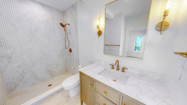 139 Sycamore St. B, Somerville, MA 02145