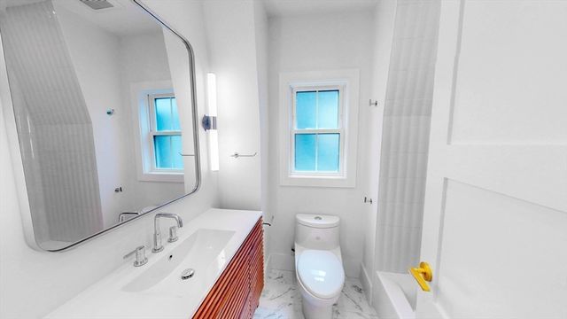 139 Sycamore St. B, Somerville, MA 02145