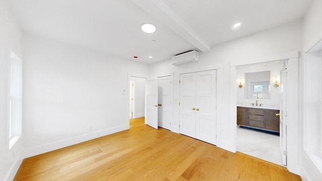 139 Sycamore St. B, Somerville, MA 02145