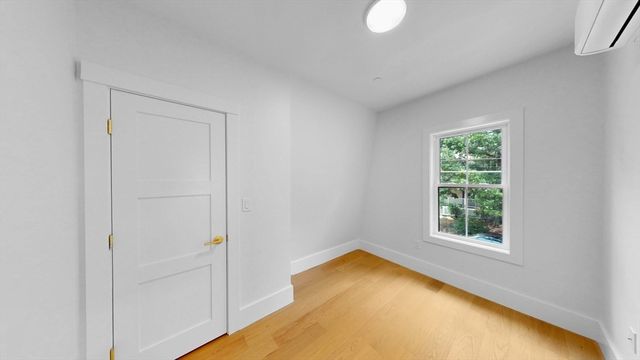 139 Sycamore St. B, Somerville, MA 02145