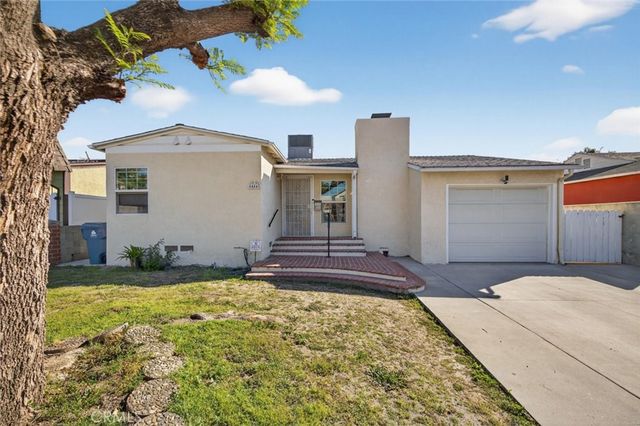 6444 Denny Avenue, North Hollywood, CA 91606