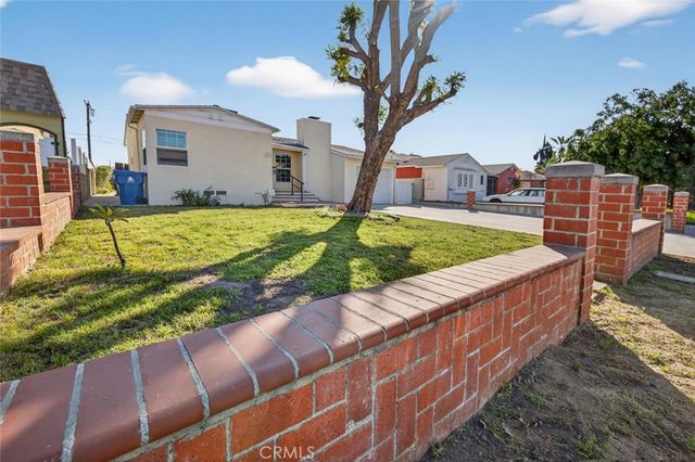 6444 Denny Avenue, North Hollywood, CA 91606