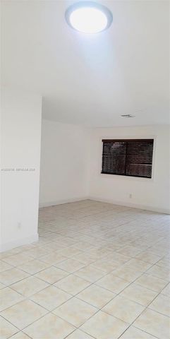 6506 Dockside Circle, Greenacres, FL 33463