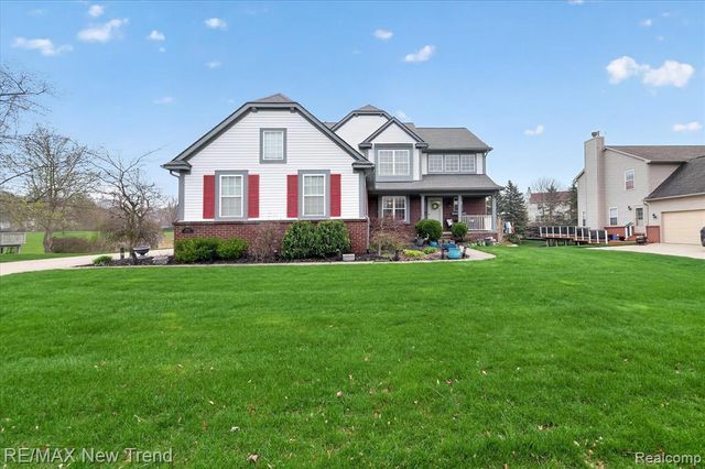 2032 Dover Drive, Wixom, MI 48393