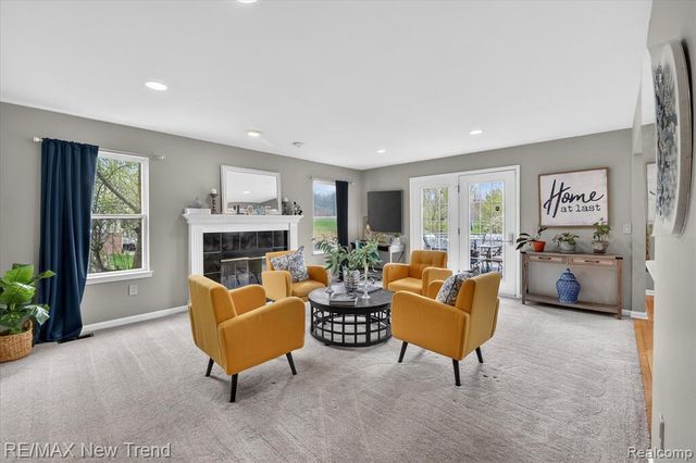 2032 Dover Drive, Wixom, MI 48393