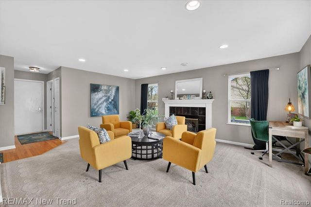 2032 Dover Drive, Wixom, MI 48393