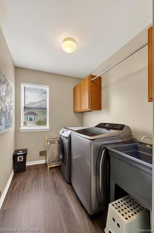 2032 Dover Drive, Wixom, MI 48393