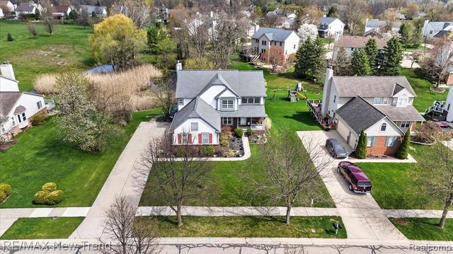 2032 Dover Drive, Wixom, MI 48393
