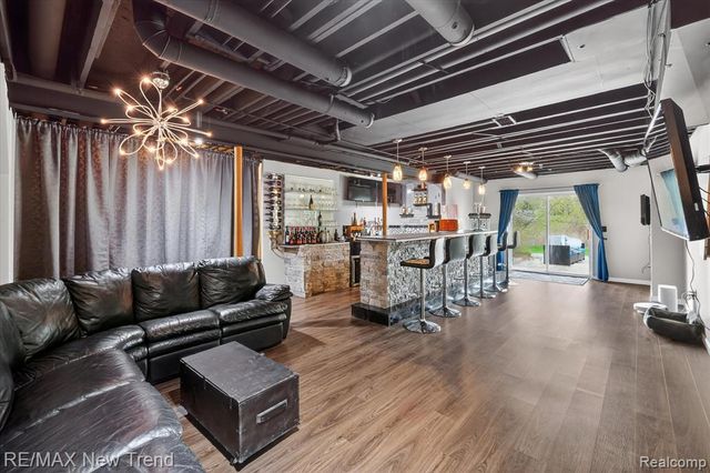 2032 Dover Drive, Wixom, MI 48393