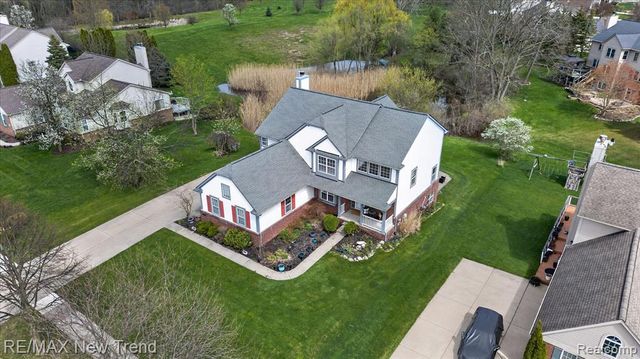 2032 Dover Drive, Wixom, MI 48393