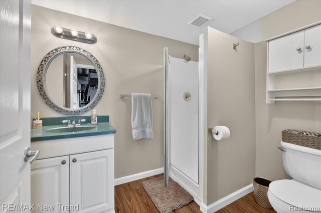 2032 Dover Drive, Wixom, MI 48393