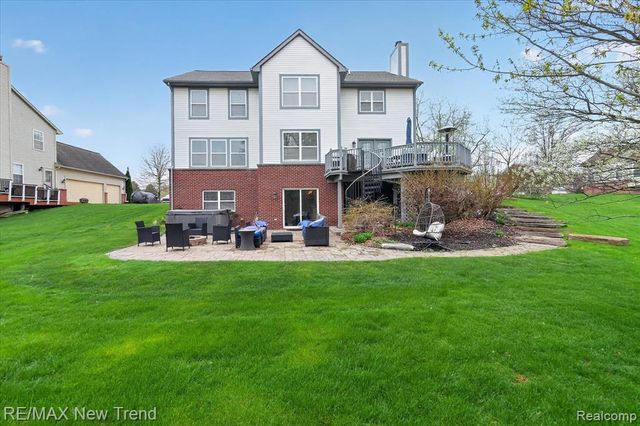 2032 Dover Drive, Wixom, MI 48393