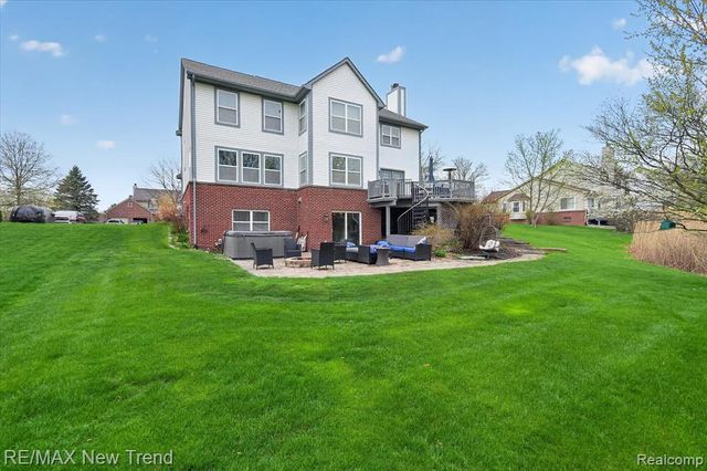 2032 Dover Drive, Wixom, MI 48393