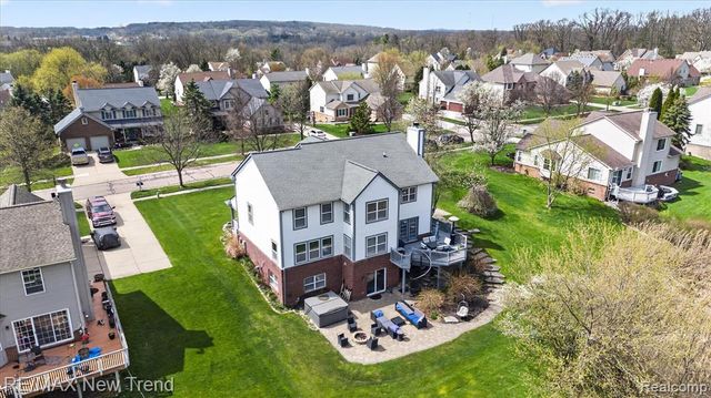 2032 Dover Drive, Wixom, MI 48393
