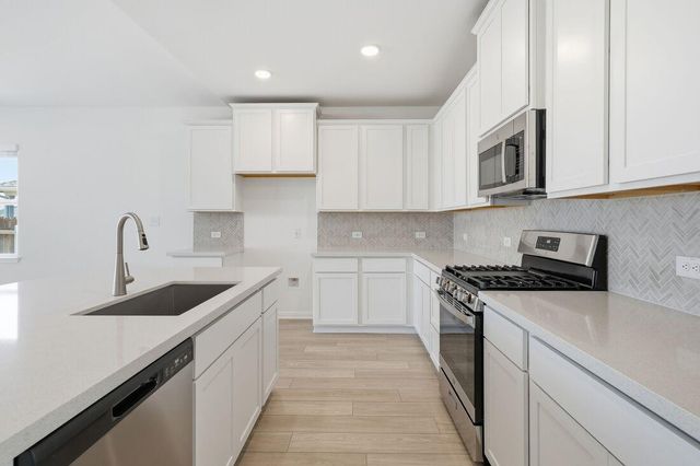 1009 Vanderscile RD, Hutto, TX 78634