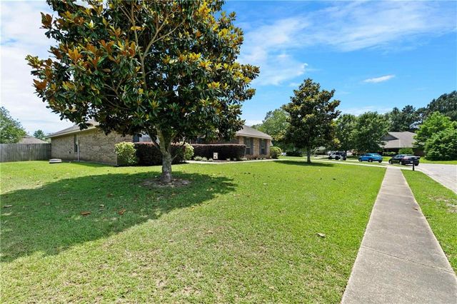 25832 Keldon Court, Daphne, AL 36526